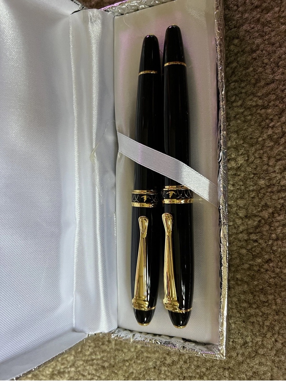 930 Pen Set - Picture 2 of 5